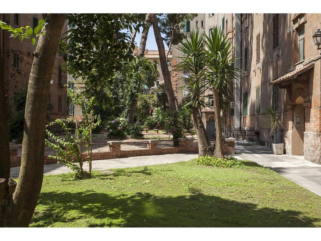 Dimora Del Papa * Rome